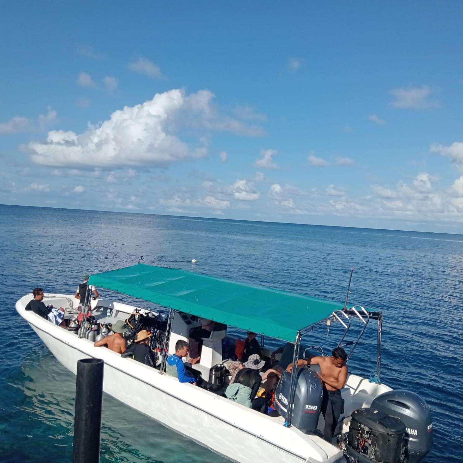 Maratua Dive Center And Lodge Maratua Island Extérieur photo